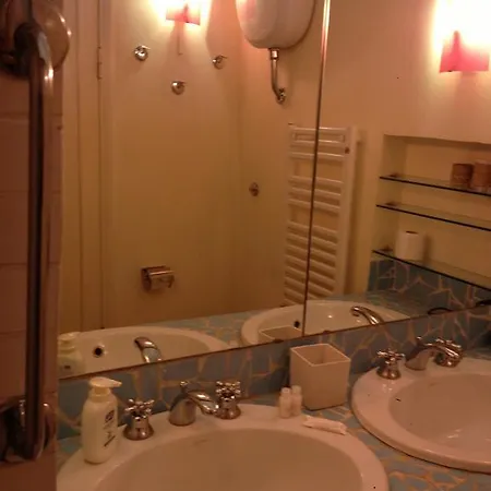 Trastevere Imperial Suites Bed & Breakfast